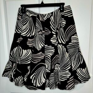 New York & Co. Black, Tan & White Fit & Flare Linen Blend Skirt. Size 8.